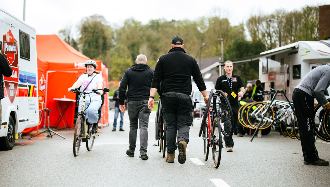 Cyclocross mechanics